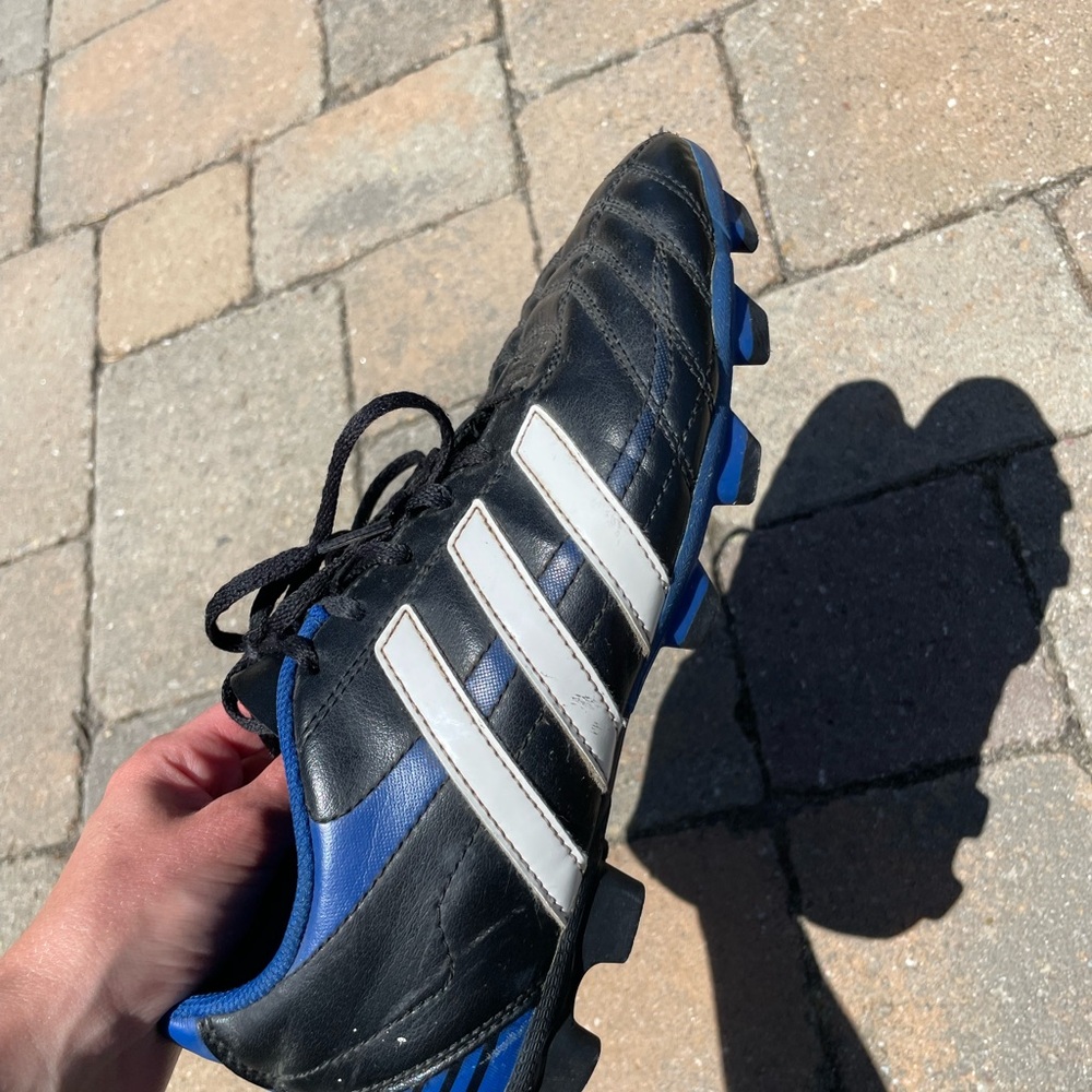 Adidas Soccer Cleats - Picture 9 of 11
